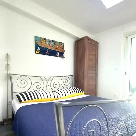 Apartman Donda *