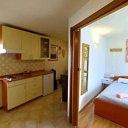 Donda Apartament